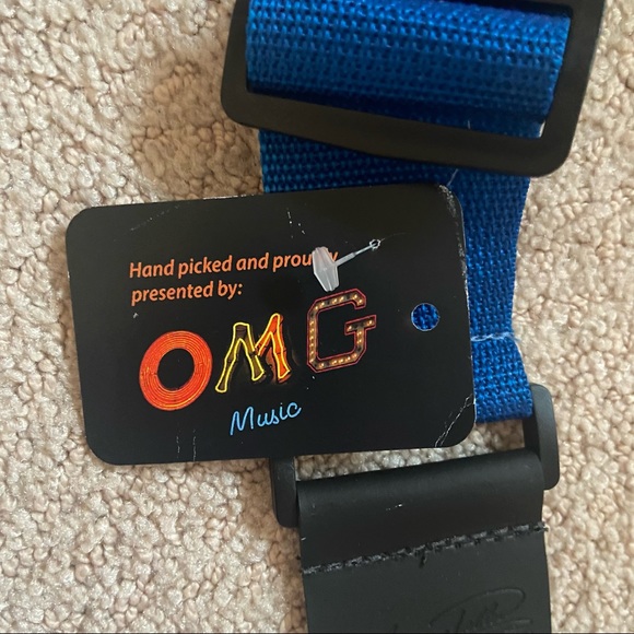 2 Guitar Straps - Picture 2 of 6